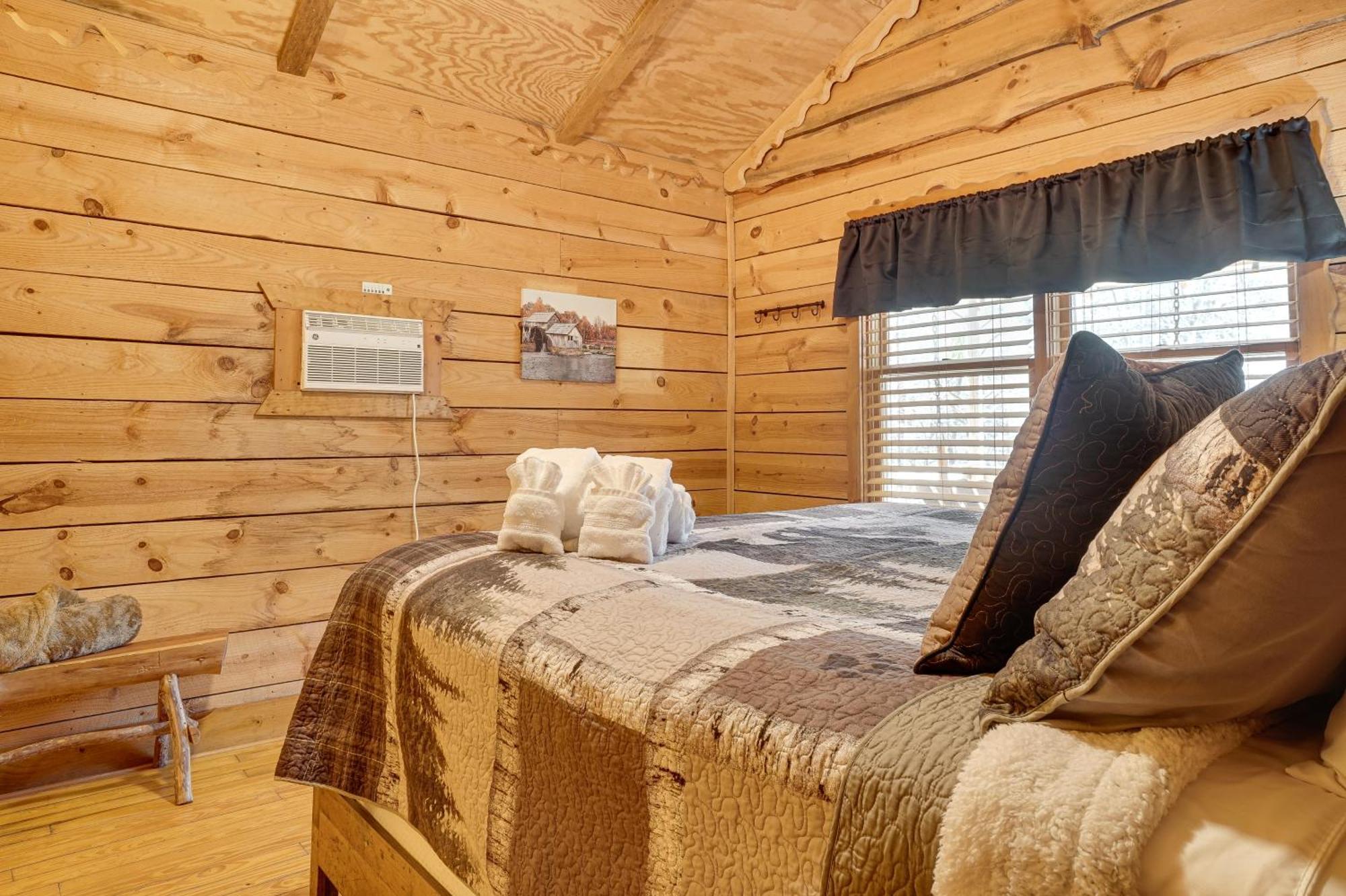 Secluded Family Retreat In Dahlonega With Hot Tub! Villa Exterior photo